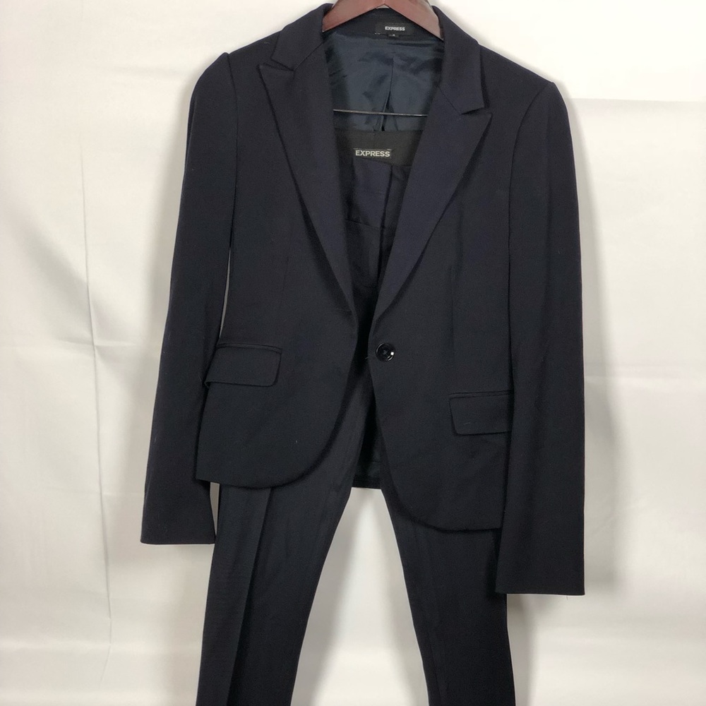 Navy express suit